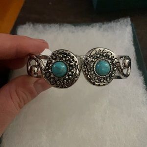 Beautiful fashion bracelet